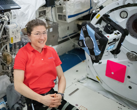 ISSの日本実験棟「きぼう」に住むNASAの自律飛行ロボット「Astrobee」