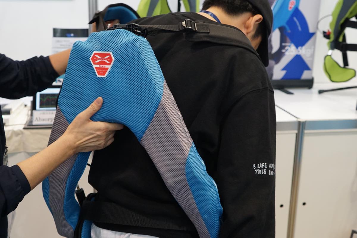 191018pak04