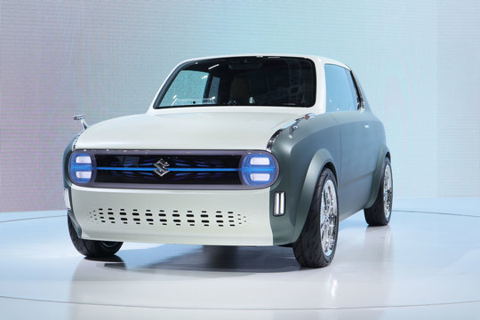 スズキ・WAKUSPO。ワゴンにもクーペにもなるトランスフォームスタイル #東京モーターショー2019