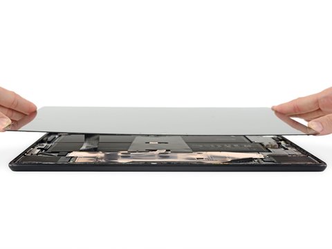 ARMなSurface Pro Xも、分解しやすいマシンでした