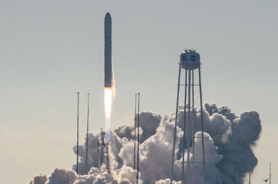 ワイン、宇宙へ。エージングの変化を研究するために