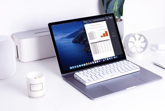 MacBookのキーボードが使いづらいとお嘆きの貴兄に。MacBookに載せて使えるメカニカルキーボードはいかが?