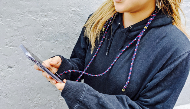 クライミングから着想を得たブランド「Topologie」からスマホ用ショルダーケースが登場! 「iPhone 11 / 11 Pro」用も