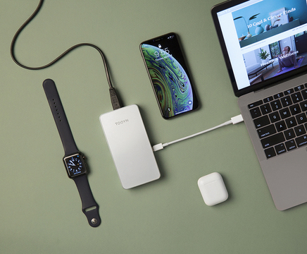 ワイヤレスチャージもあるよ! ハブと充電器をまとめてすっきりできる「Tooyn Charger」のキャンペーンが終了間近