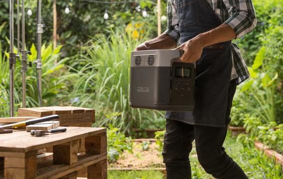 ポータブル電源なのにテスラに充電できるって!?