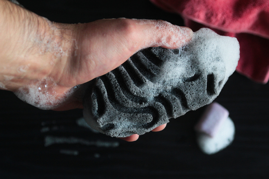 バスルームでこんにゃく!? 100%自然由来のボディスポンジ「Orijin Sponge」が登場