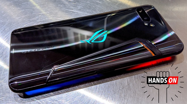 ROG Phone IIハンズオン：これを待ってた！ 日常でも便利な超スペックゲーミングスマホ