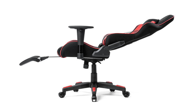 ゲームして、寝て、起きたらまたゲーム。お母さんに怒られそうな寝られるゲーミングチェア