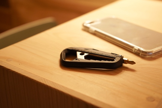 軍事品にも使われる素材を採用したマルチツール｢M100.X｣軽量で耐久性も高い