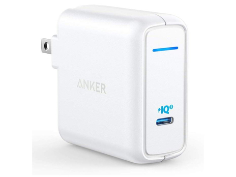 【きょうのセール情報】Amazonタイムセールで、2,000円台のAnker製・コンパクトなType-C急速充電器や1,000円台のカラビナ付きAirPods Pro保護ケースがお買い得に