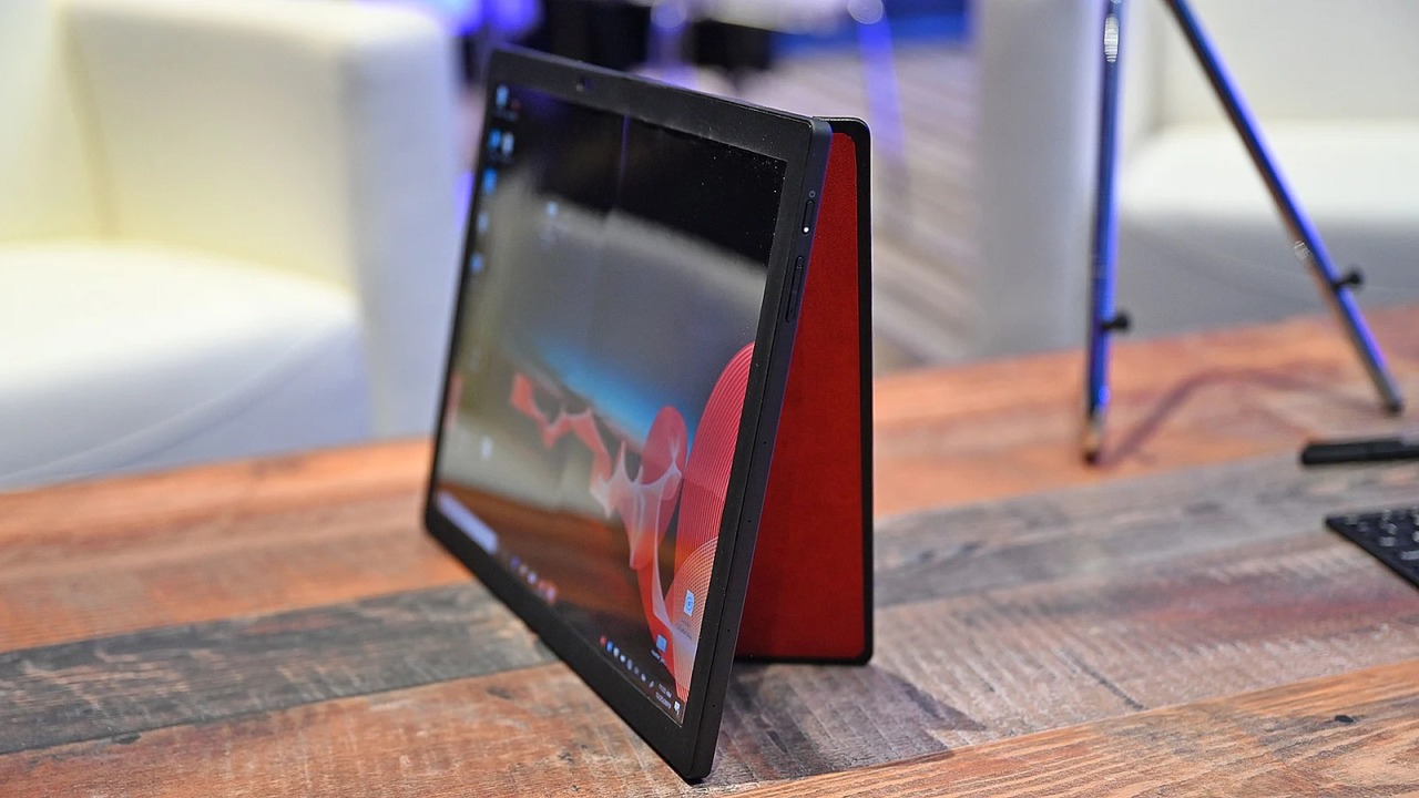 ThinkPad_X1_Fold-E