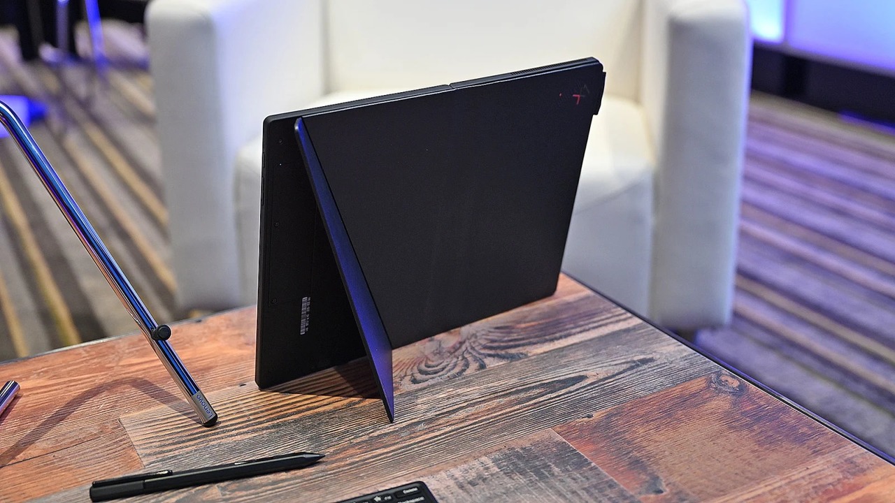 ThinkPad_X1_Fold-F