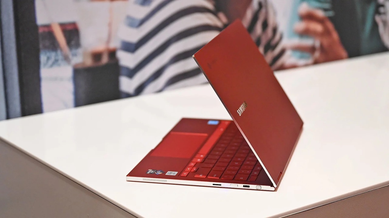 Galaxy_Chromebook10
