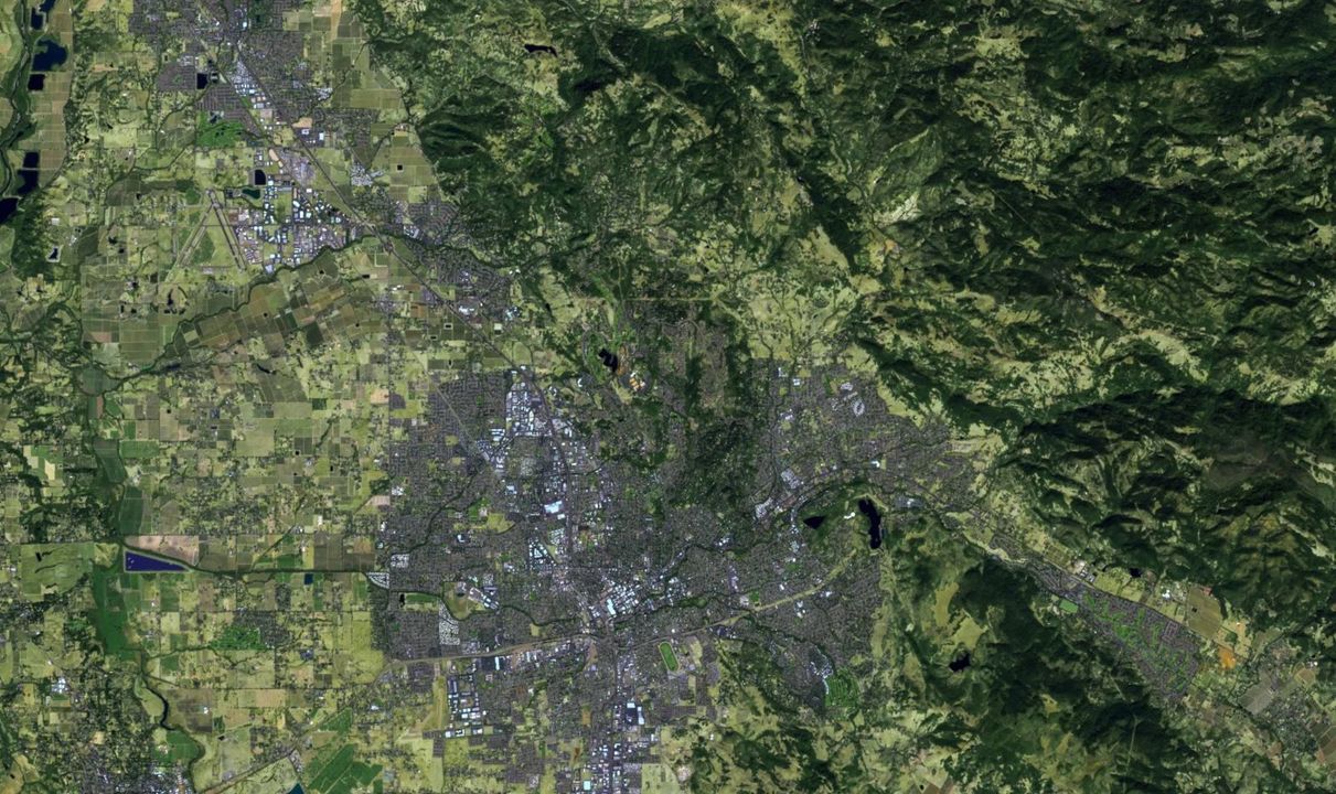 20200101_TheSatelliteImagesThatShowaDecadeofClimateChange_03_SantaRosaTubbsFire_01