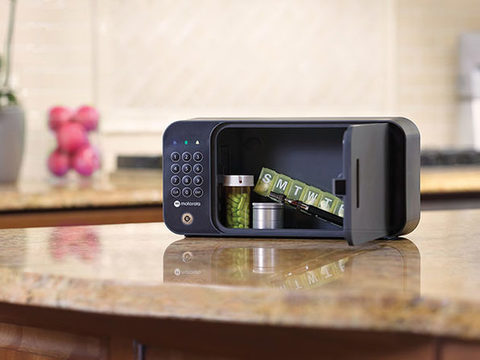 モトローラのスマート金庫。スマホで監視や遠隔解錠も