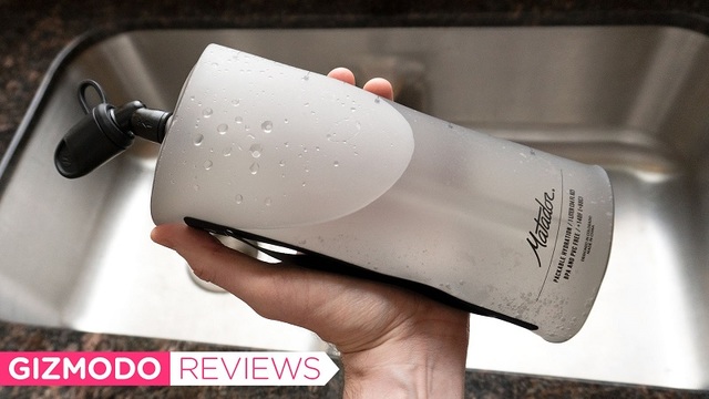 折りたたみボトルPackable Water Bottleレビュー:水を入れるのが下からじゃなかったらパーフェクトだった