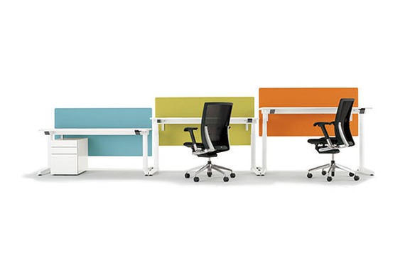 長時間座りっぱなしになってたら、机が勝手に動き出して運動を促してくれる