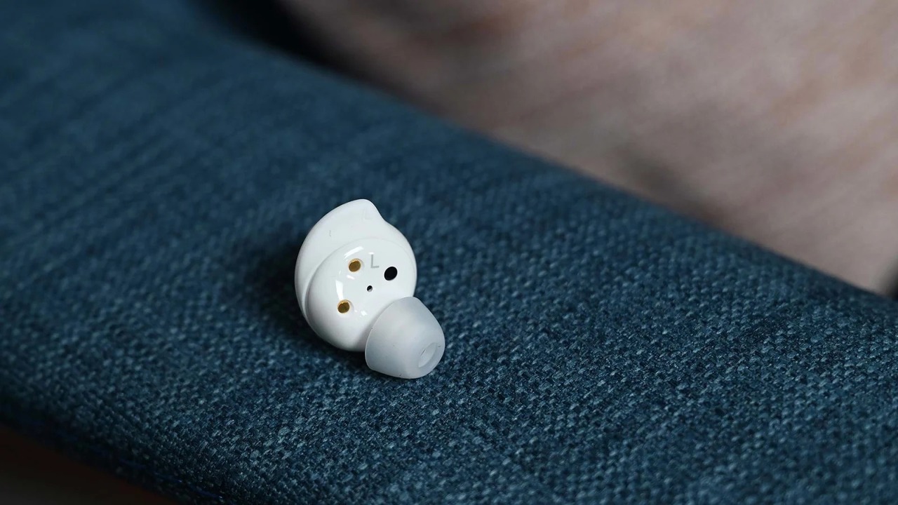 200212_galaxy_buds_plus_2