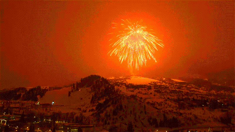 どデカ花火のギネス更新！ 世界最大の打ち上げ花火は、昼かと思うほど明るくなる