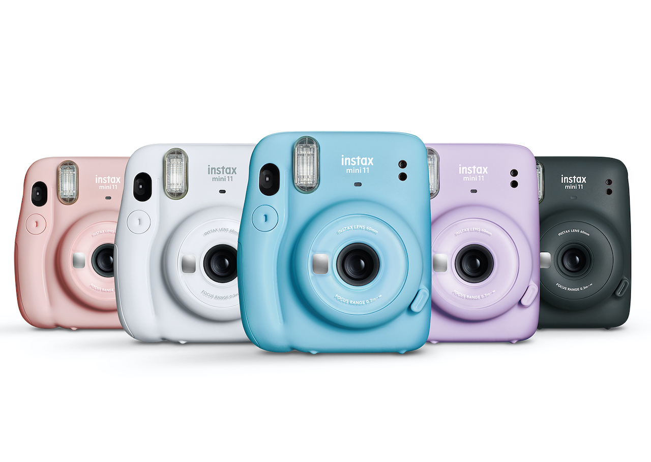 新チェキ「instax mini 11」のオート露光でパーティナイトを美しく残