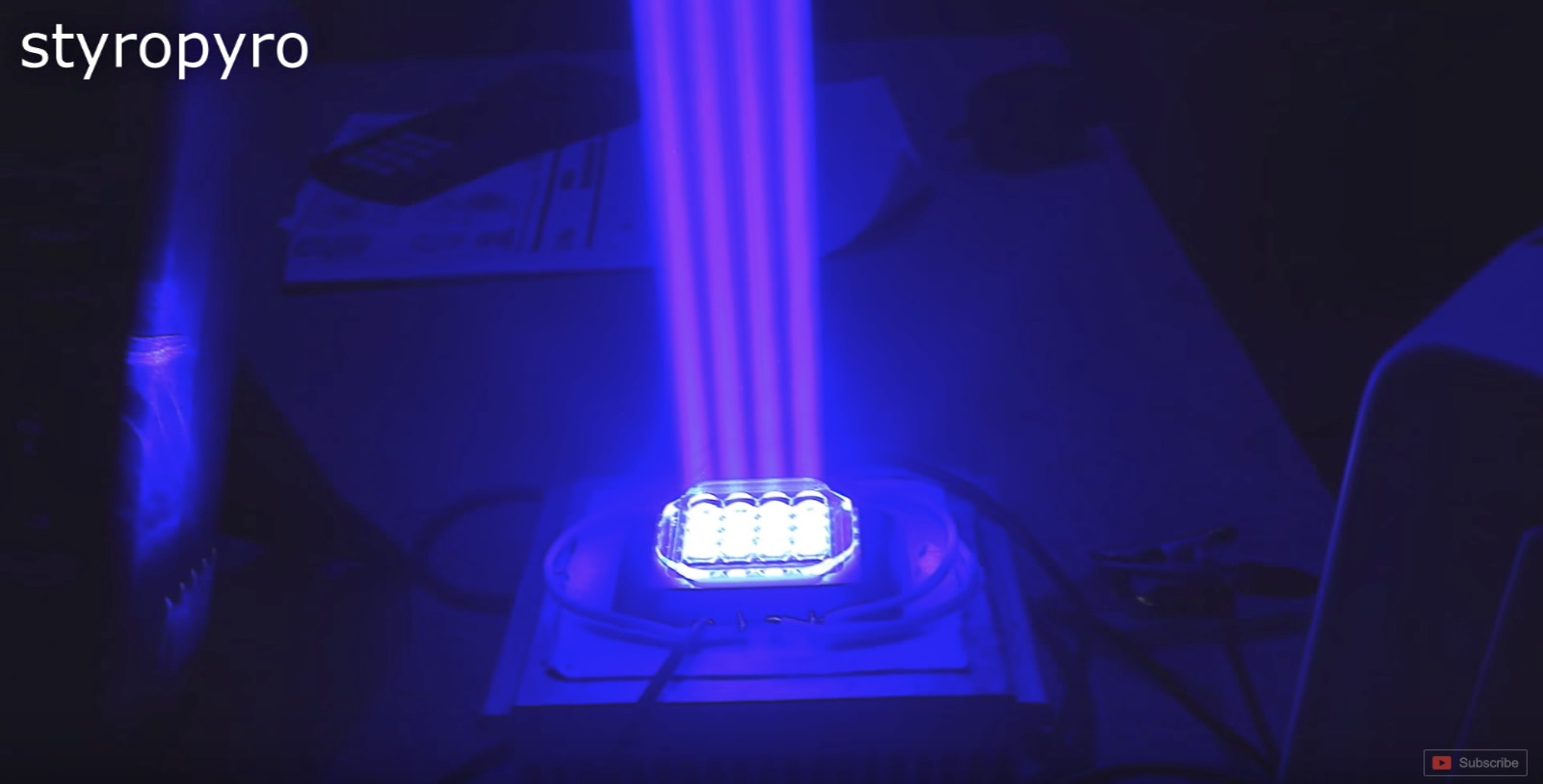 真似しちゃダメ ユーチューバーが作ったレーザービームが強力すぎる ギズモード ジャパン