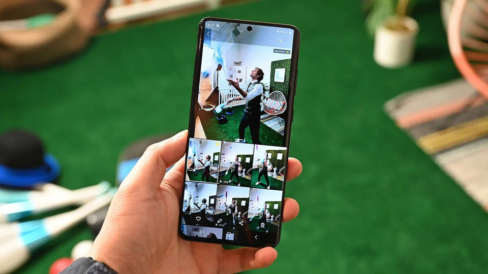 200326galaxys20features
