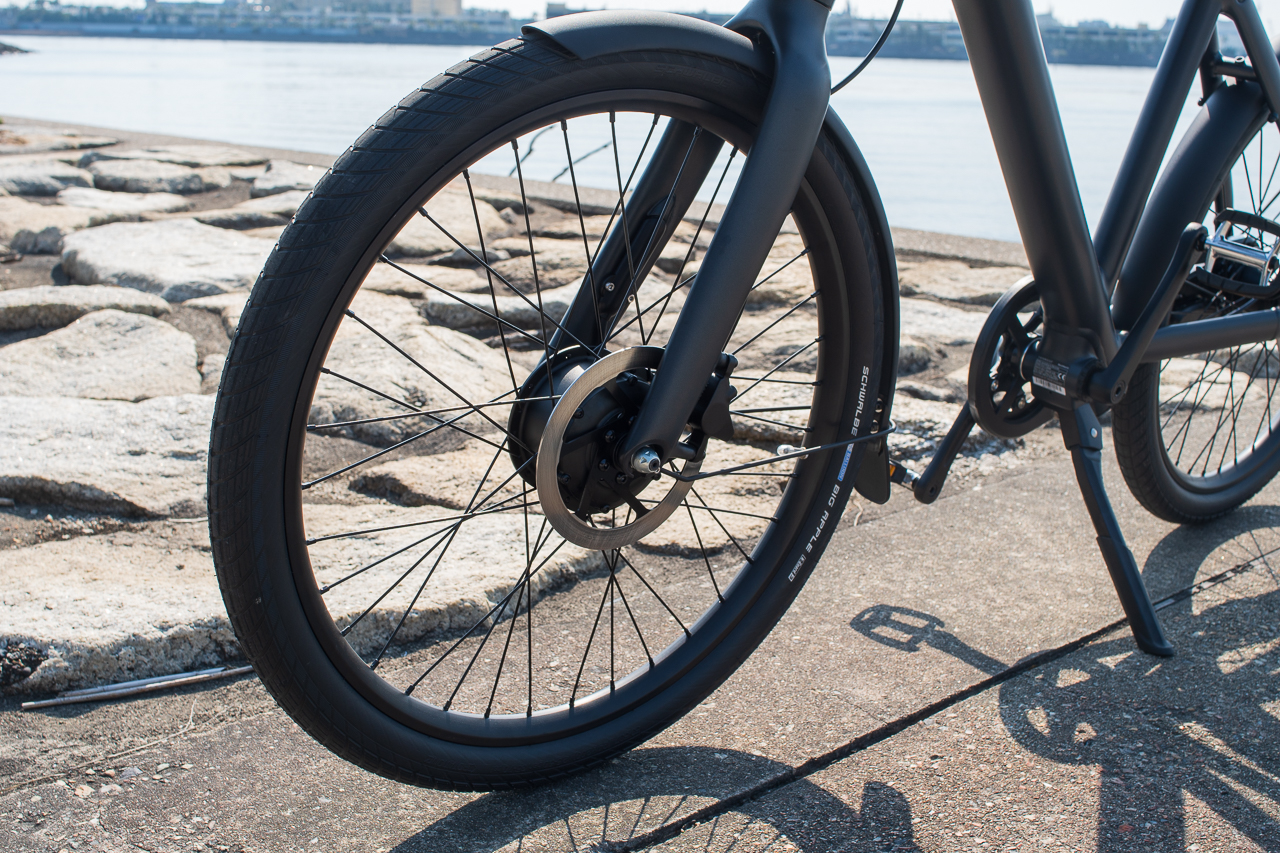 VanMoof X3レビュー：あまりに快適、独創的。世界初の「オートマ電
