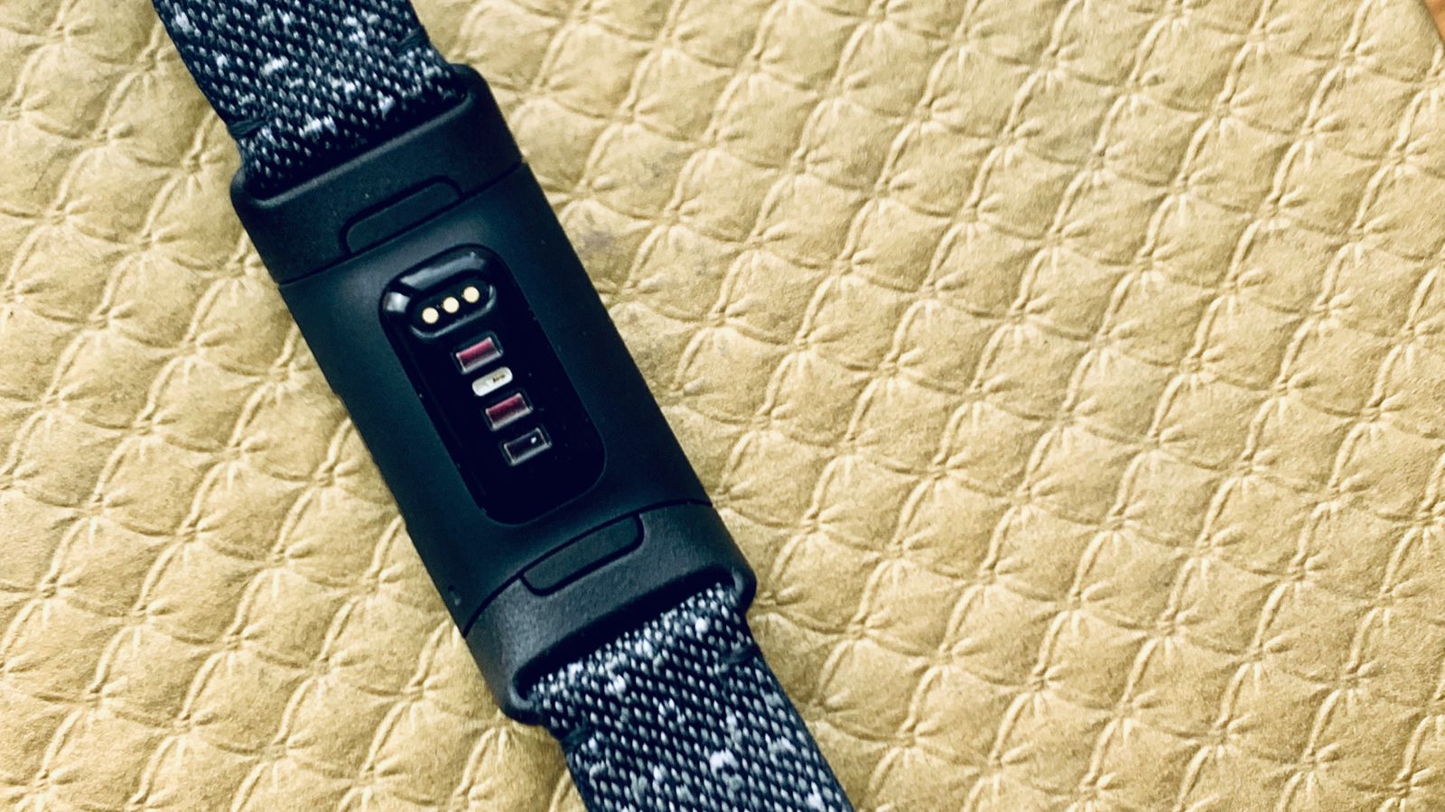 Fitbit Charge 4 レビュー：ついにGPSを手に入れた素晴らしい