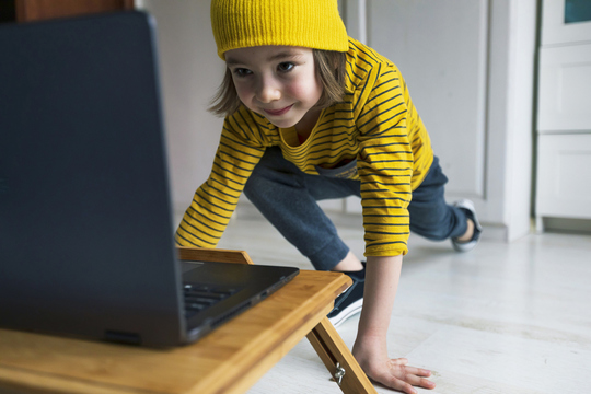 Google社員数千人がMeetでZoom対策会議中、幹部の息子が｢それZoom？いいよね！｣と言って去る