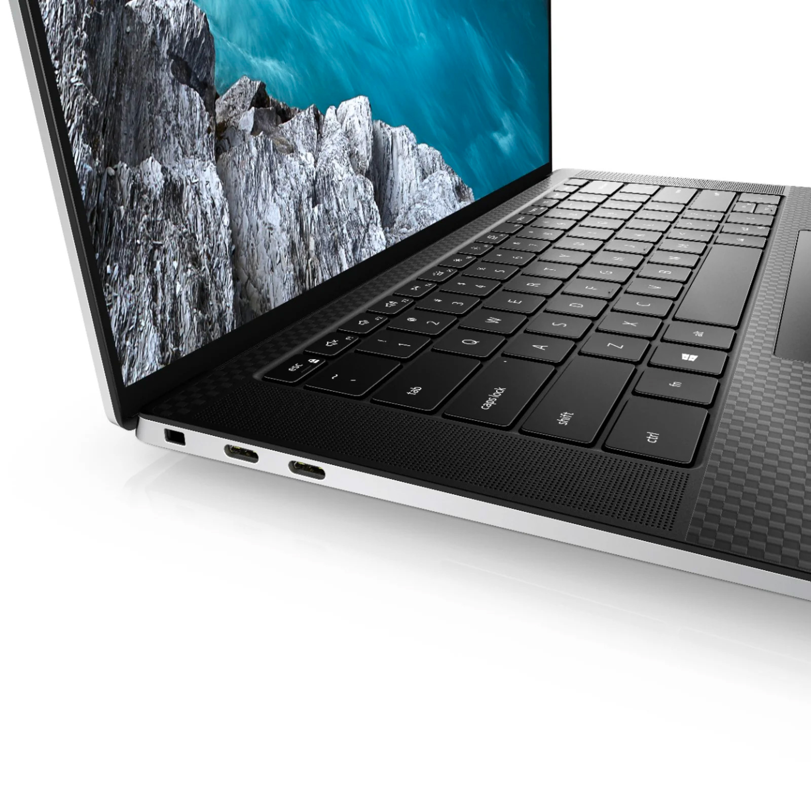 DellのノートPC「XPS」に17インチモデルが帰ってきた！ 15インチモデル
