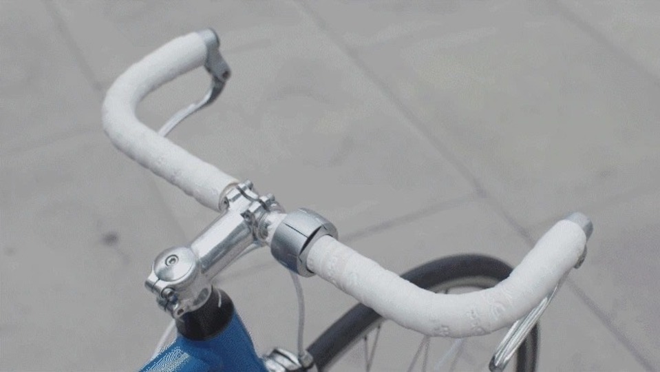 この状態の自転車にスマホを固定できるってホントなんです ギズモード ジャパン