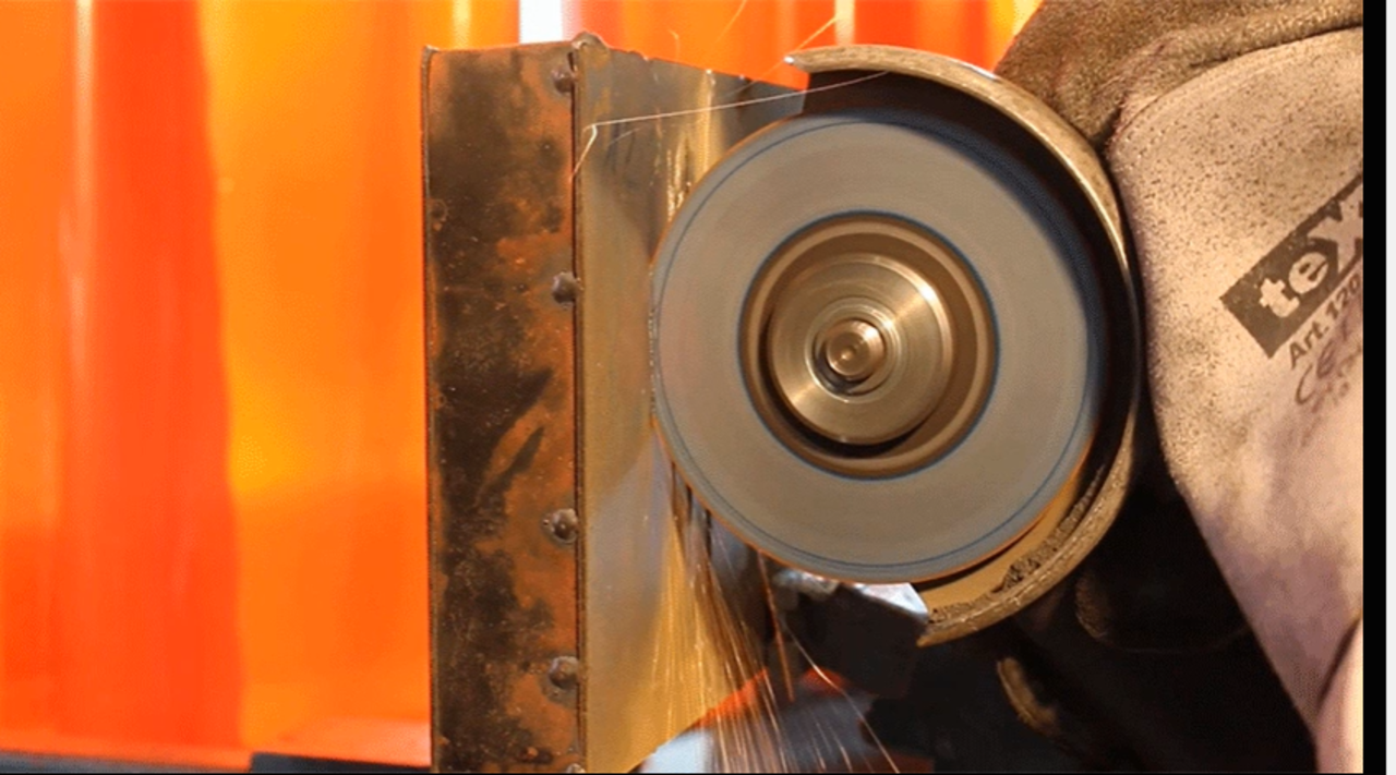 切られれば切られるほど硬くなる金属 が誕生 ノコギリが返り討ちに ギズモード ジャパン