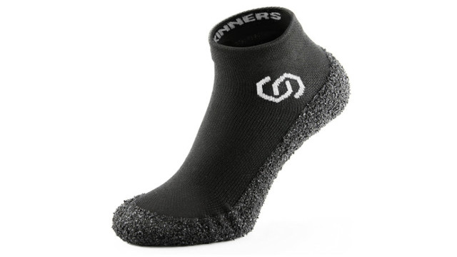 靴下みたいな運動靴なら丸めてポケットに入れておける