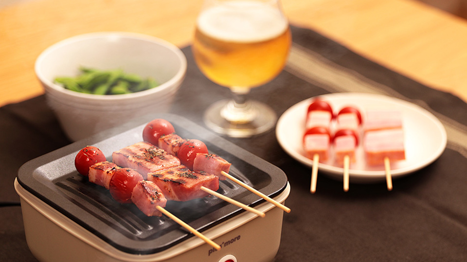 つまみを作りながらビールをあおる。最高の休日になりそうな「お一人様グリル」