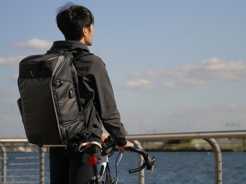 専用の収納ポーチで整頓整頓がしやすくなるバックパックが誕生