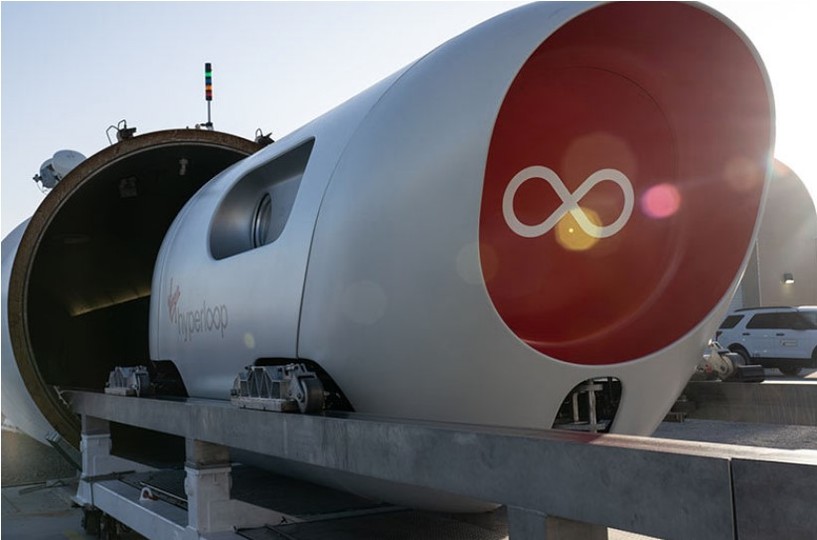 ギズモード・ジャパンのニュース記事「500mの筒内を時速172kmで爆走！ Virgin hyperloopの｢XP-2｣ポッドが初の乗客走行テストに成功」の画像