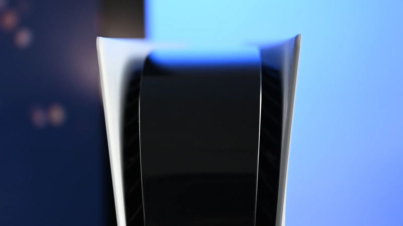 201112_ps5ho8