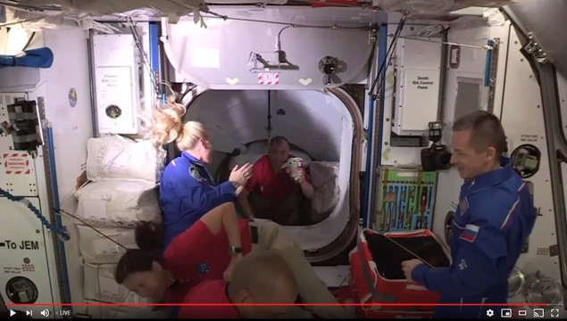 野口さんを乗せた「クルードラゴン」がISSに全自動ドッキングを完了!