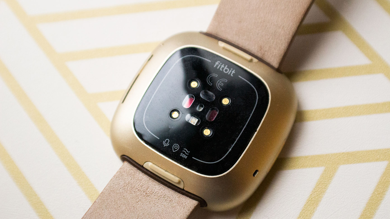 Fitbit Versa 3レビュー：万人ウケするバランスのいいスマートウォッチ 