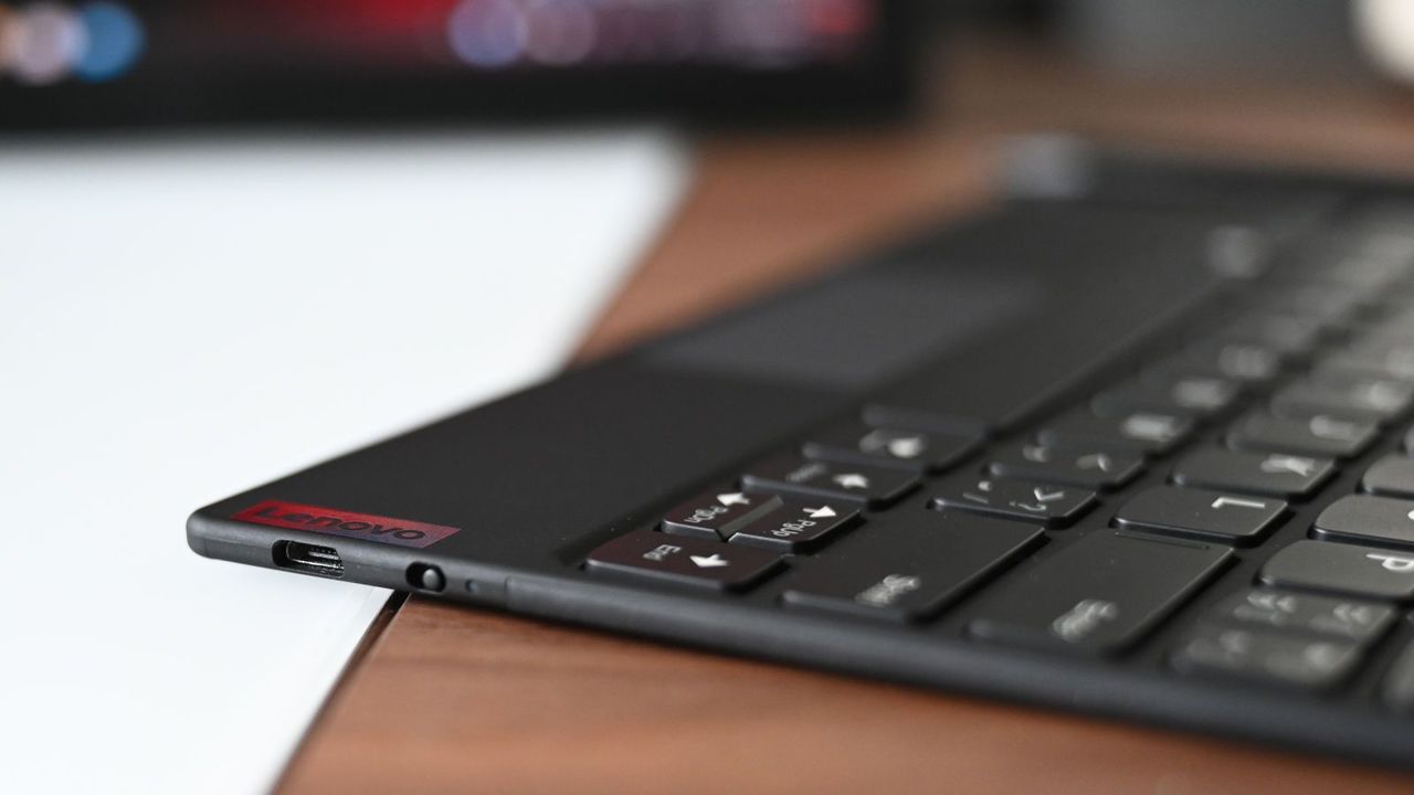 201210_thinkpadx1foldrev12