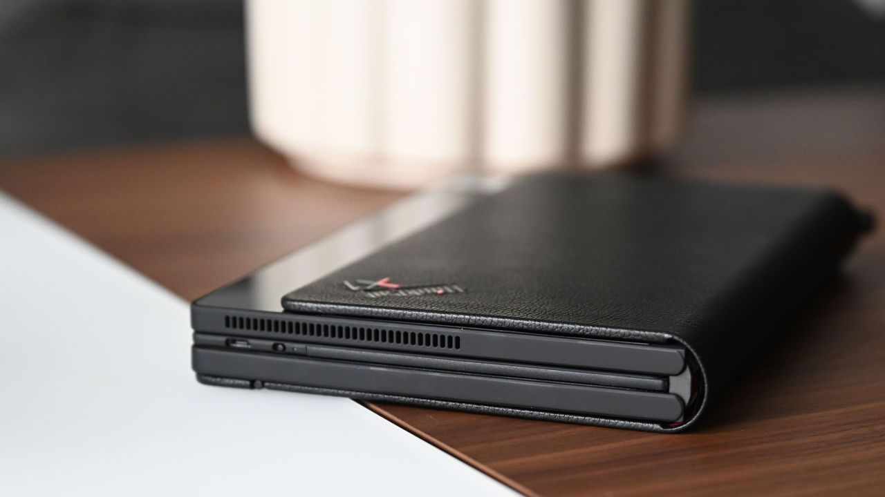 201210_thinkpadx1foldrev6