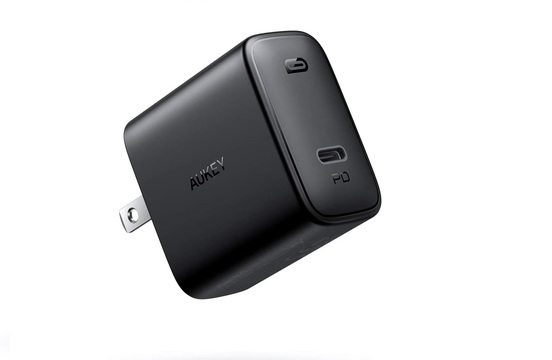 【きょうのセール情報】Amazonタイムセールで、1,000円台のAUKEYの30W・USB-C急速充電器や2,000円台のPCモニタアームがお買い得に