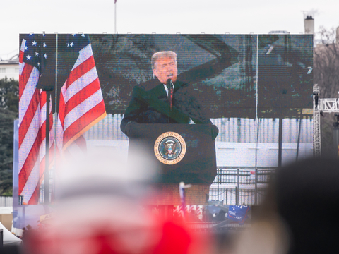 国会議事堂占拠をライブ観戦していたトランプ一族。大統領がTwitter永久アカバンに