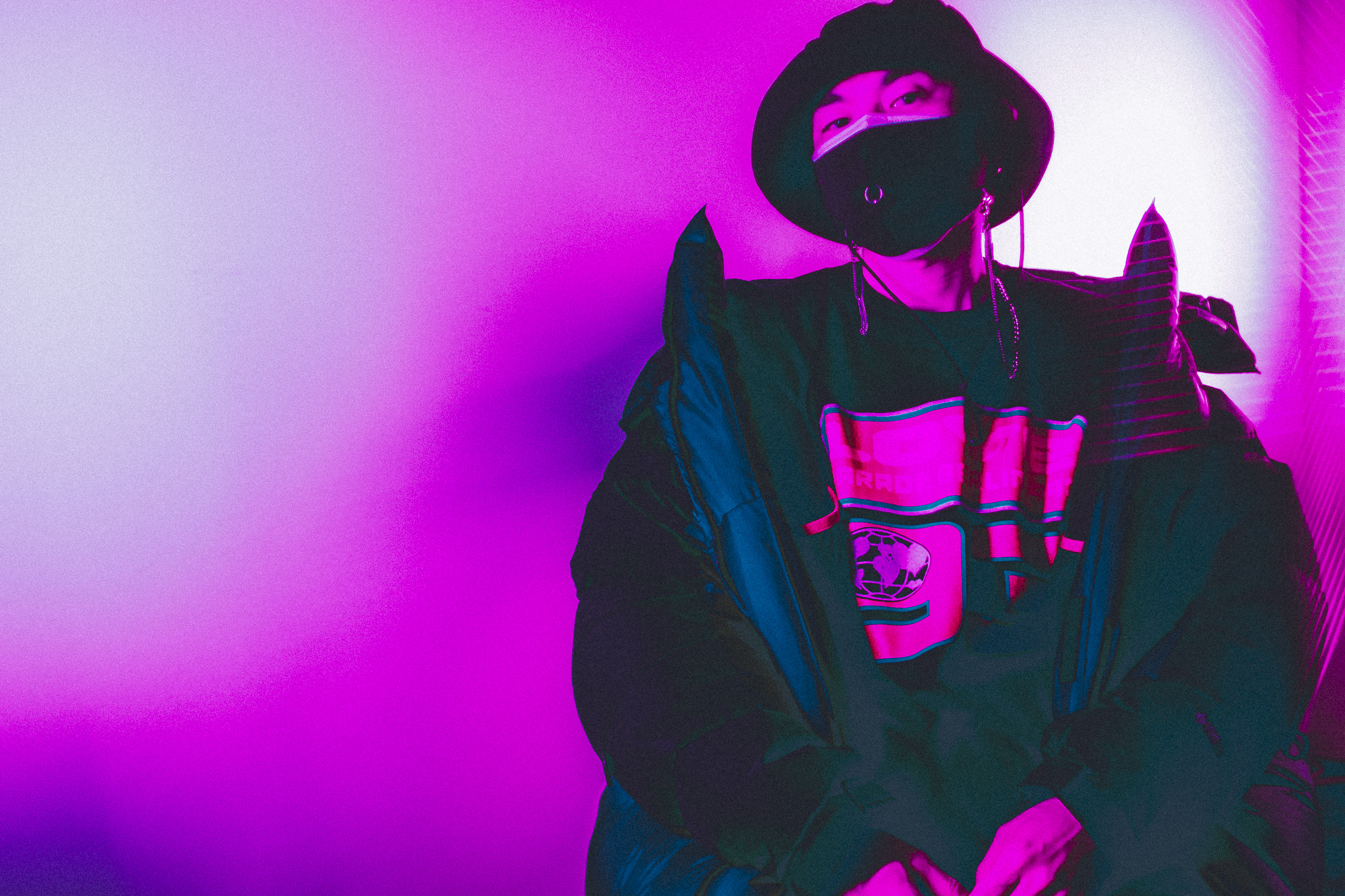 スケルトンボディで僕らを魅了 話題のイヤフォンを手掛けたdj Darumaが語る モノの価値観とは ギズモード ジャパン