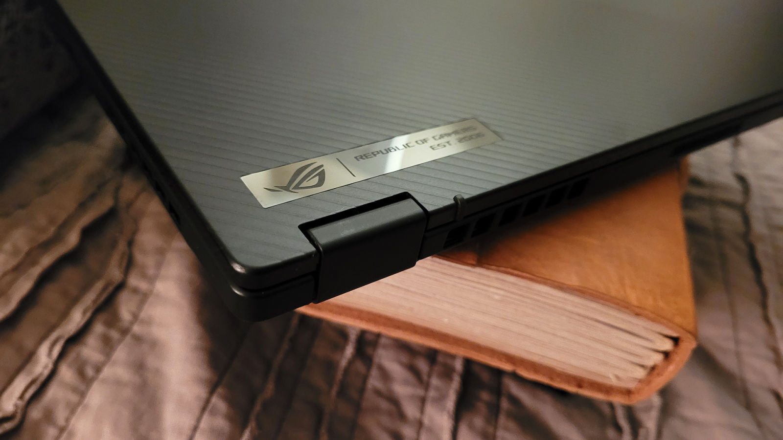 Asus ROG Flow X13レビュー：一瞬で恋に落ちたけど、冷静になると 