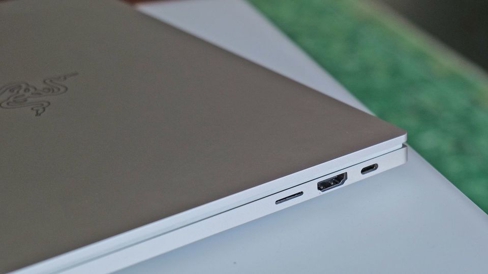 210209_razerbook13rev6