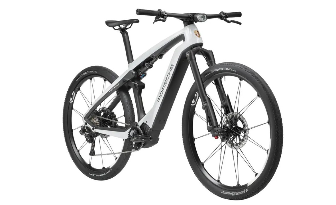 ポルシェデザイン 新型ev タイカン にマッチする電アシ自転車を2種発表 ギズモード ジャパン ポルシェデザイン 新型ev タイカン にマッチする電アシ自転車を2種発表 ギズモード ジャパン