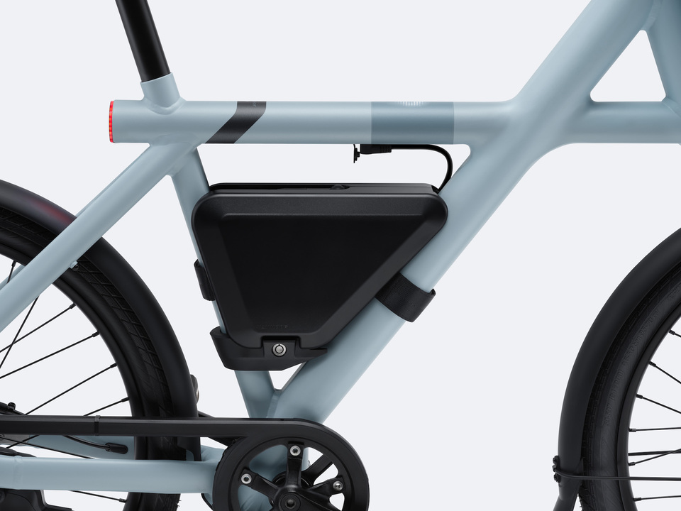 Shot8_VanMoof_X3_light_profile_detail