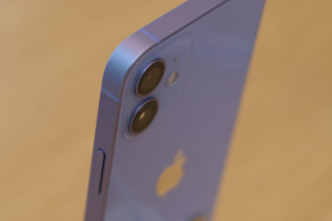 210430airtagstore_08