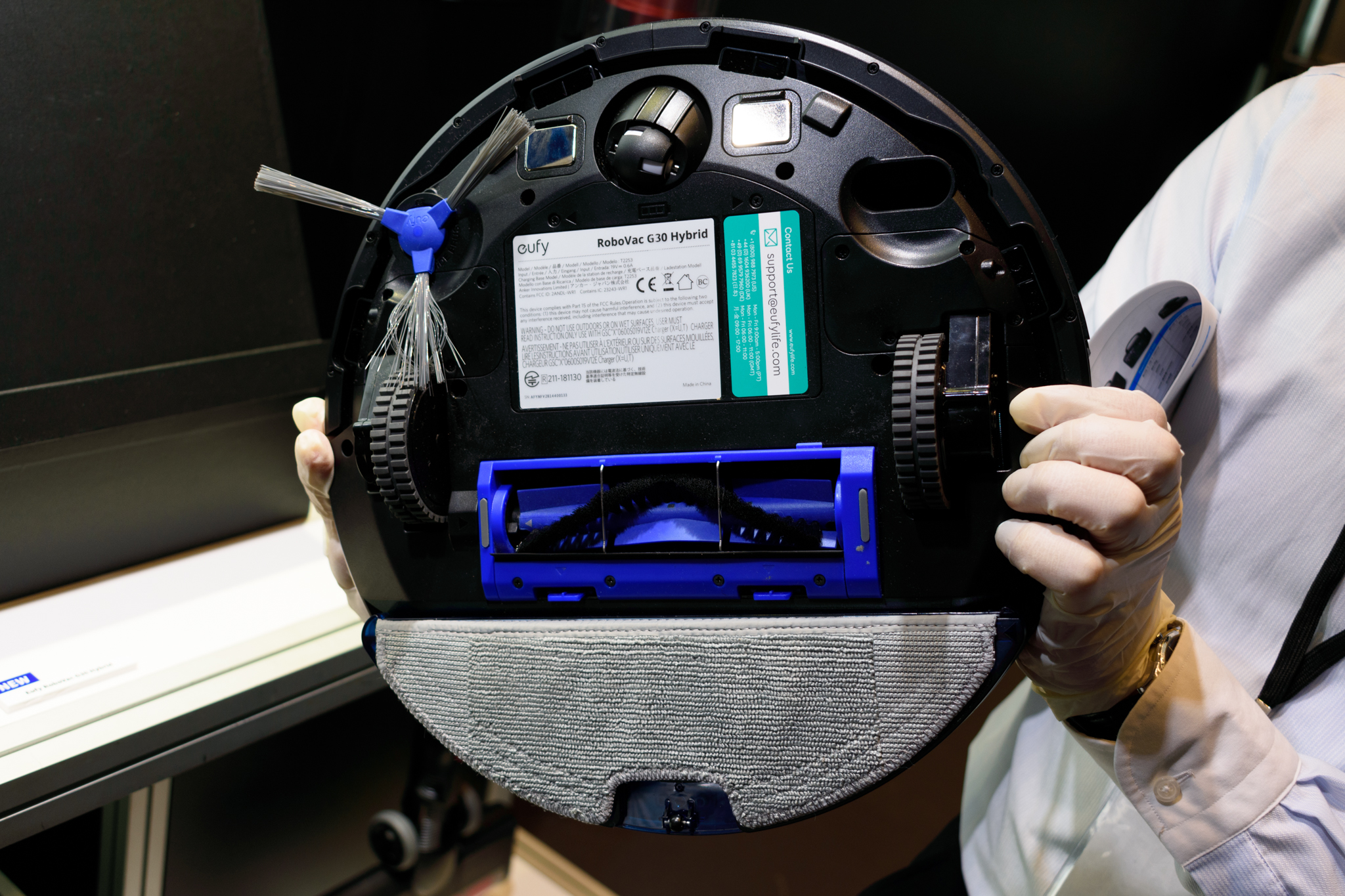 ごみ取り、水拭き、両方こなせるハイブリッドなロボット掃除機「eufy